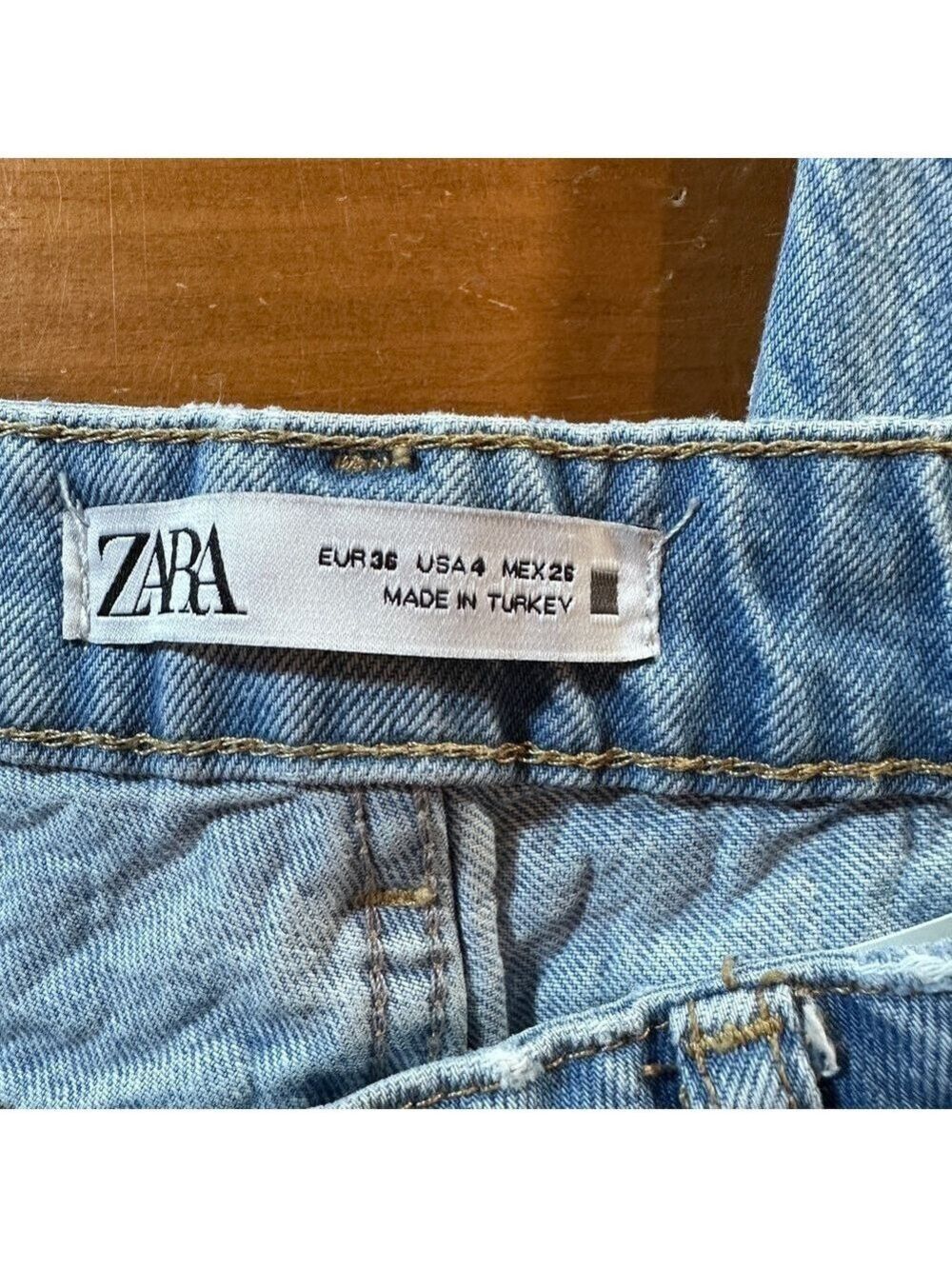 Zara Classic Blue Denim Jeans - Picture 7 of 9